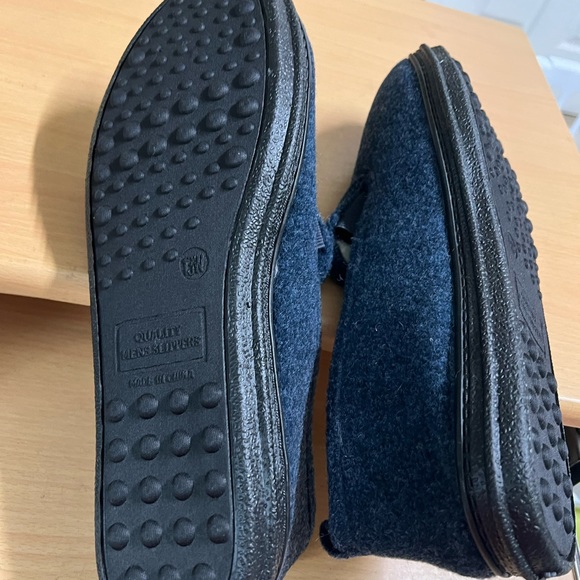 Slippers International men Slippers 13 WIDE - Picture 6 of 9